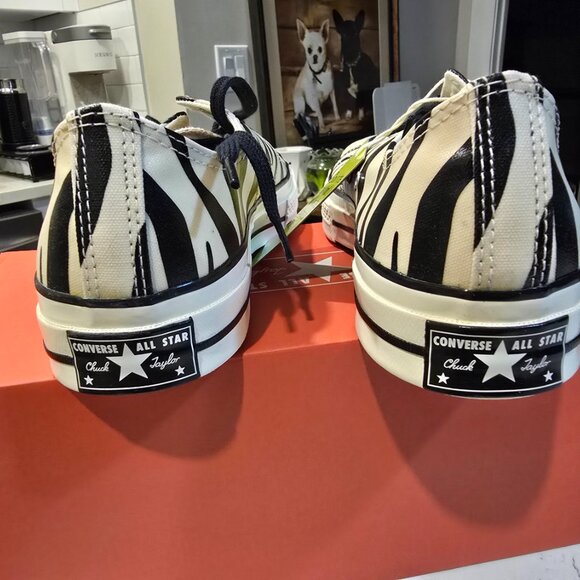 Converse Chuck 70 Low Glow-In-The-Dark Zebra Print Men's Casual A13438C SIZE 10 - Picture 8 of 15
